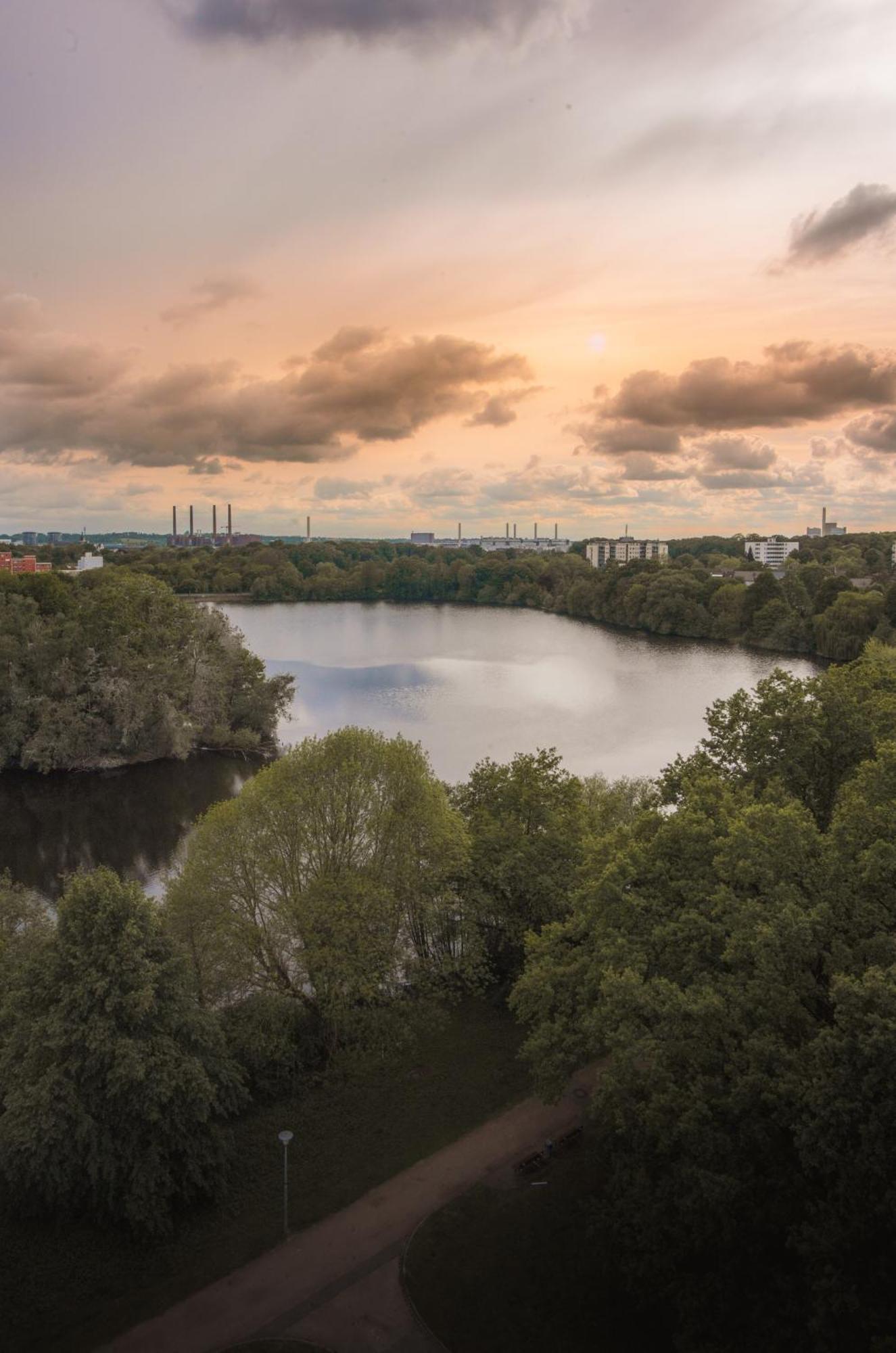 Apartment Am Neuen Teich -Balkon- 4 Personen -Waschmaschine Вольфсбург Екстер'єр фото